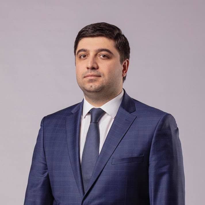 Депутат Вагаршак Акобян слагает мандат ради работы в частном секторе