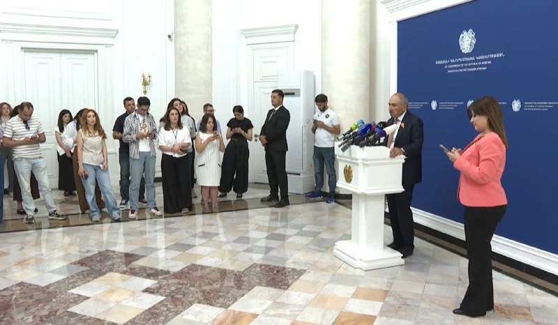 Пашинян призвал Армению и Азербайджан сотрудничать по пропавшим без вести и развивать торговлю