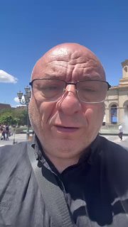Армянский актер Михаил Богдасаров поделился впечатлениями о здании правительства в Ереване