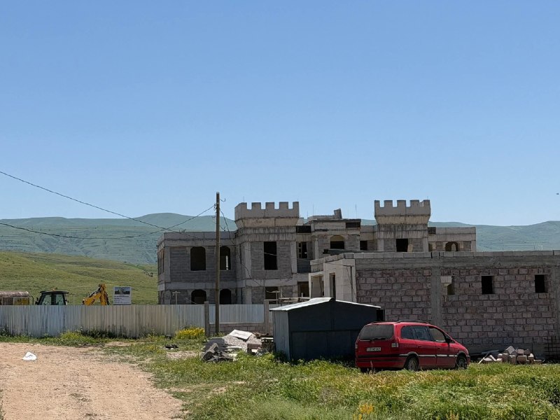 В селе Зар Котайкской области строят новую школу и первый в истории детский сад