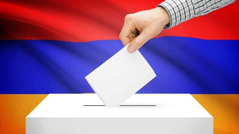 Явка избирателей в Армении на 17:00 составила 48,92%