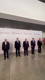 Пашинян осмотрел павильоны «Иннопром-2026» в Екатеринбурге