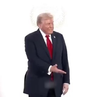 Трамп заявил, что премьер Италии Мелони «умоляла» его о совместном фото