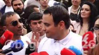 Баграмян и ужик: депутат от «Светлой Армении» вспомнил о мандатах и зарплате в один драм