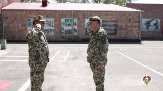 Генерал-лейтенант Эдвард Асрян провёл строевой смотр на Республиканском сборном пункте перед призывом 2026