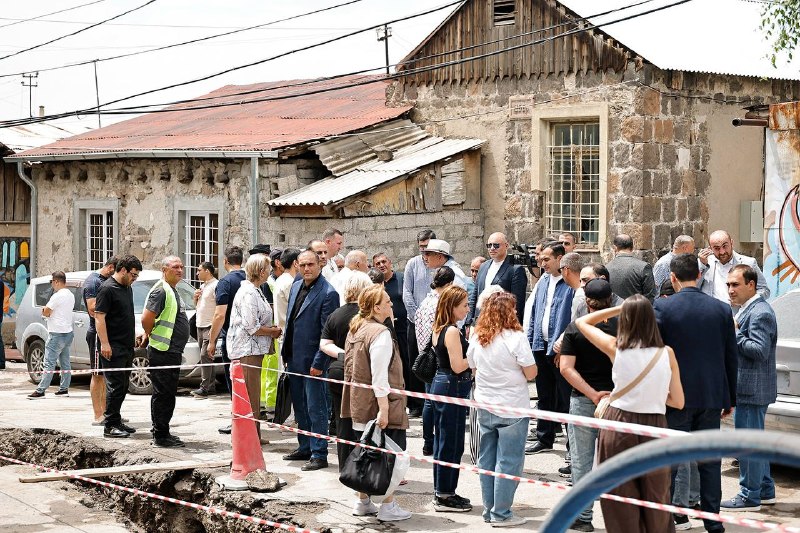 Пашинян в Конде: старт реконструкции исторического района Еревана