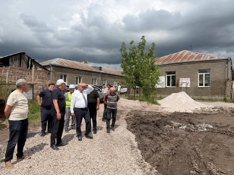 В Ширакской области строят три школы и образовательный комплекс по программе «300 школ, 500 детских садов»