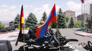 Армения получила из Германии 16 снегоходов для армии — заявление Сурена Папикяна